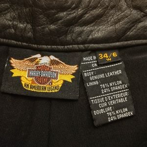 EUC Women's Harley Davidson leather shorts, lined with four pockets. Size 34/6